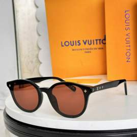 Picture of Louis Vuitton Sunglasses _SKUfw76721317fw